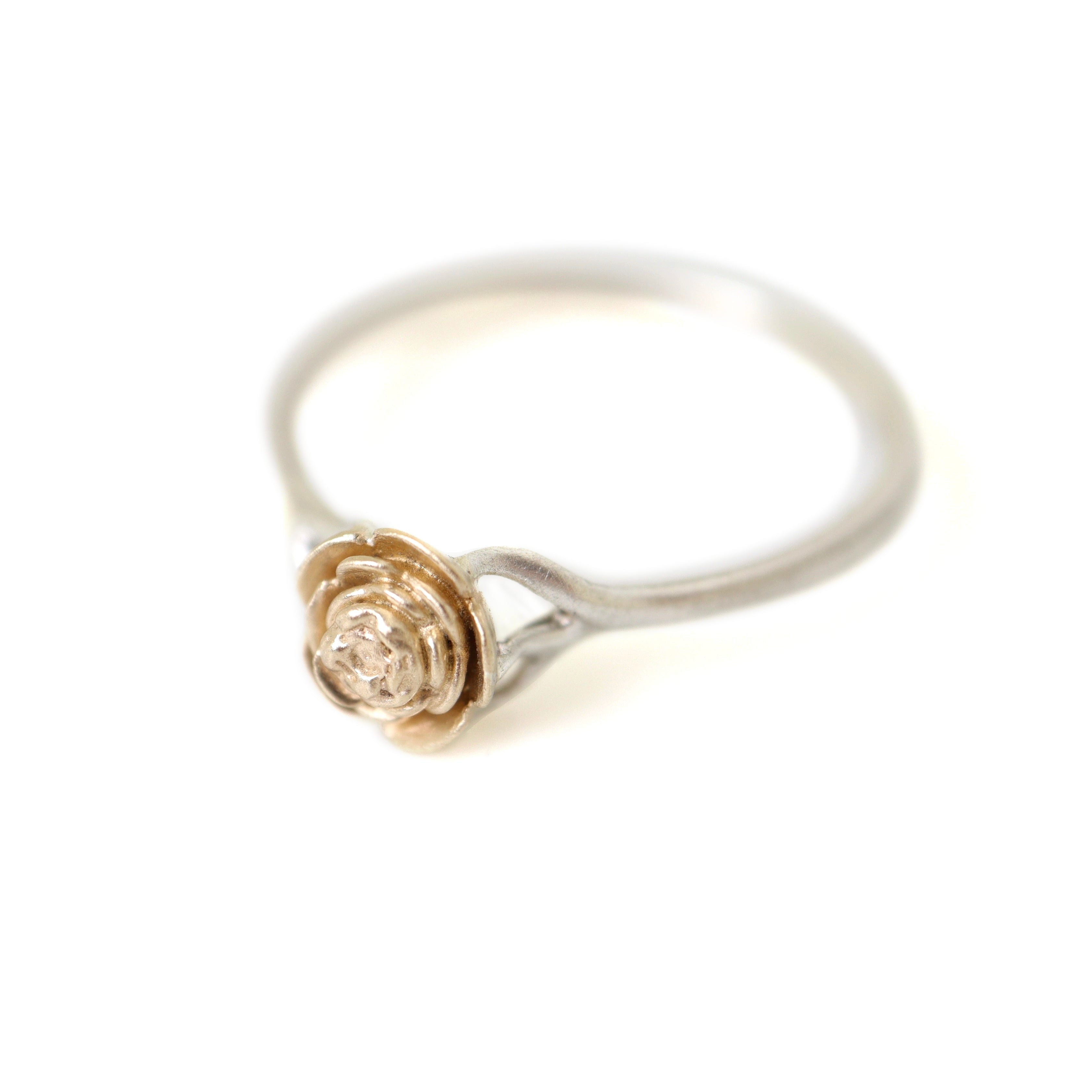 gold and silver rose ring- size medium