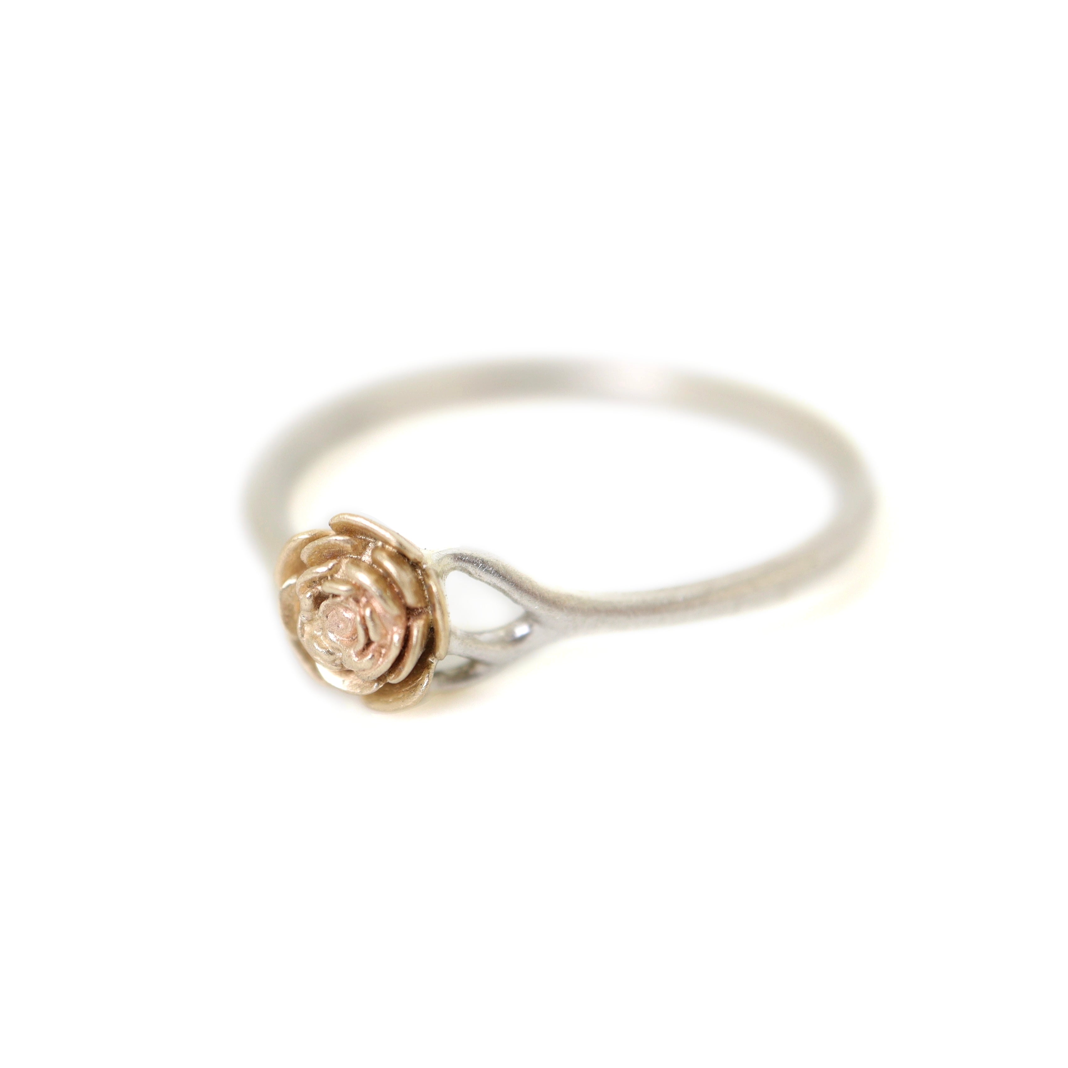 gold and silver rose ring- size little