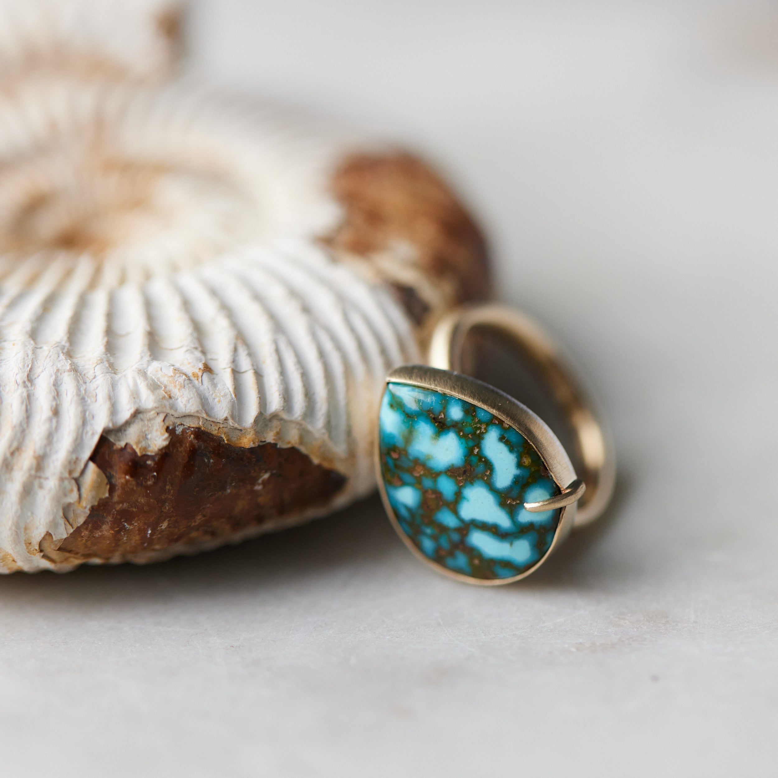 Turquoise gold vanity ring