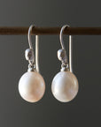 Pearl figurehead cameo earrings - Hannah Blount