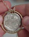 Video showing necklace is reversible 